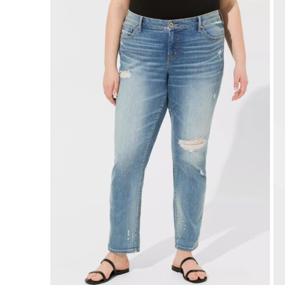 Torrid Boyfriend Straight Mid-Rise Jeans Size 16R - Picture 1 of 10